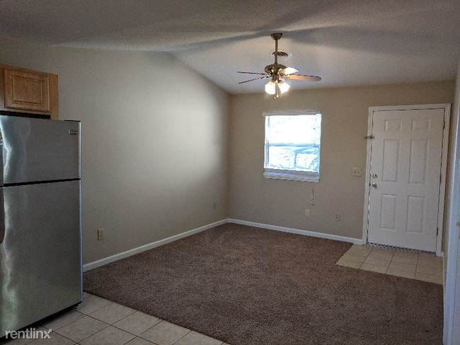 Building Photo - 1 br, 1 bath Condo - 107 Mesa Drive