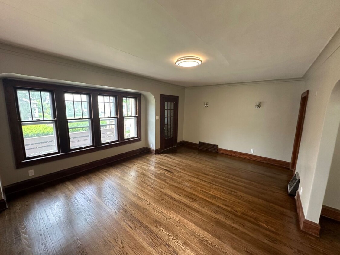 Primary Photo - 5348-5350 N 35th St. (Duplex)