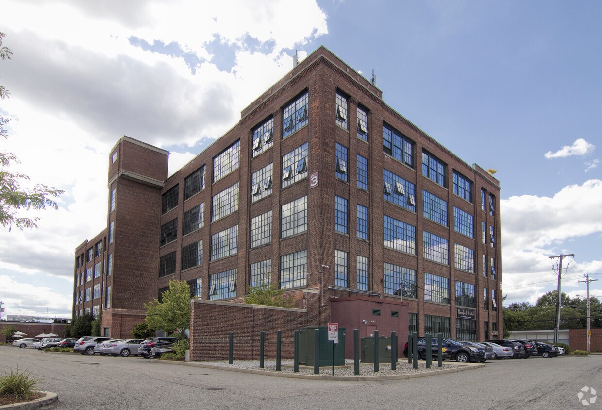 Rumford Center Apartments Rumford, RI