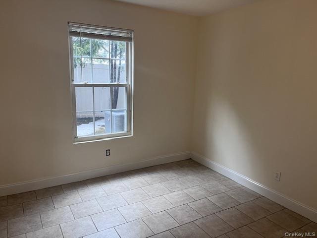 Building Photo - 388 W Montauk Hwy