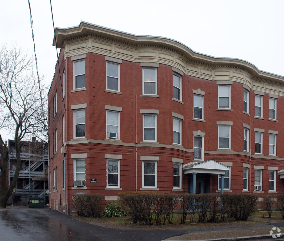 Primary Photo - 17 Monroe St