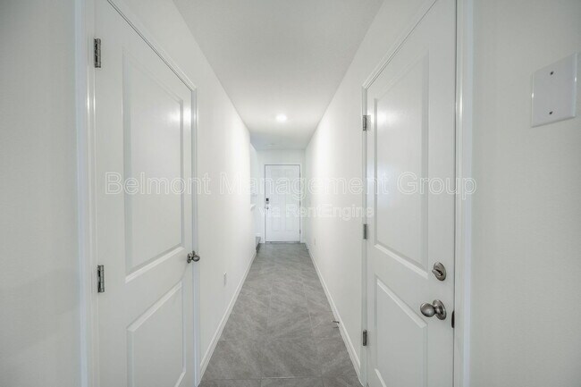 Foto del edificio - 8250 SW 67th Ave