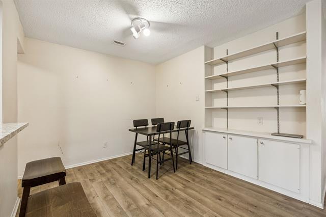Foto del edificio - 5138 Amesbury Dr