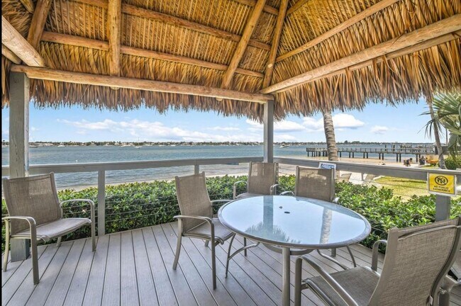 Foto del edificio - 5600 N Flagler Dr