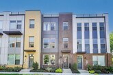 Foto principal - Stunning Contemporary Townhome - 4 Bedroom...