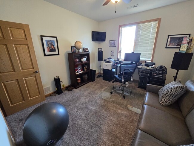 Building Photo - 171 W Cemetery Rd