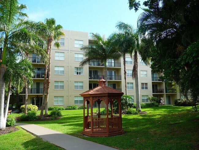 Foto del edificio - 26 Royal Palm Way