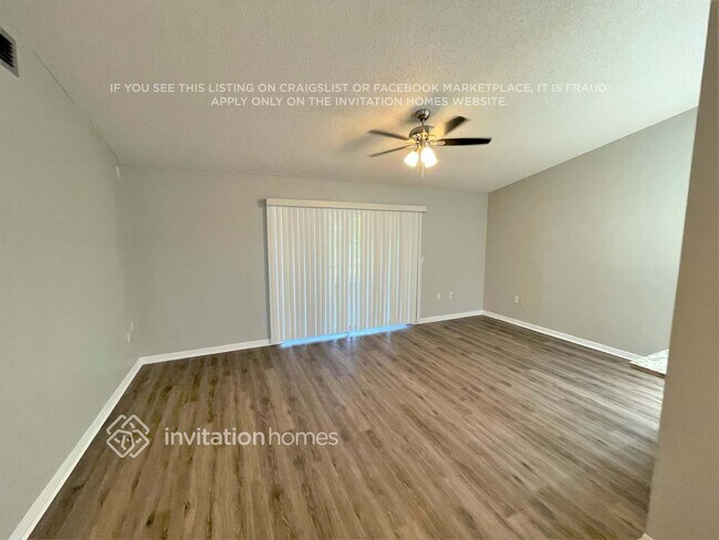Foto del edificio - 21224 Alderson Ave