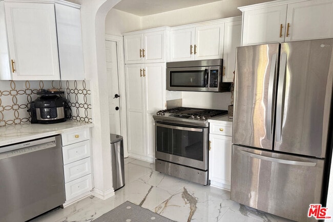 Foto del edificio - 1245 N Orchard Dr