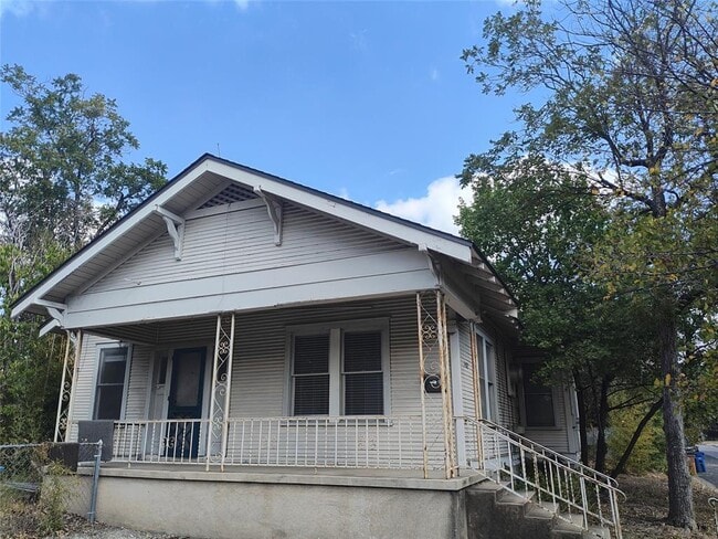 Building Photo - 3402 King St