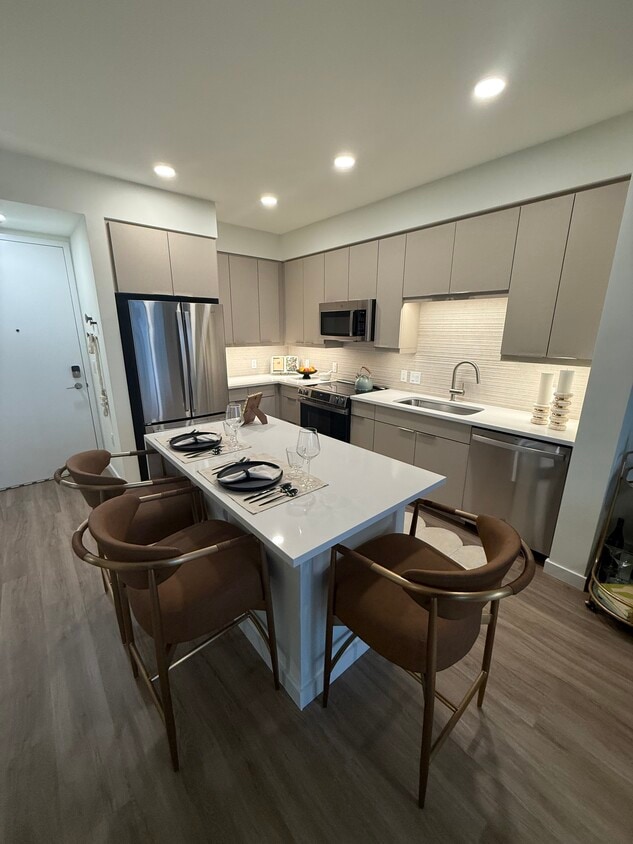 Foto principal - 60 NW 31st St
