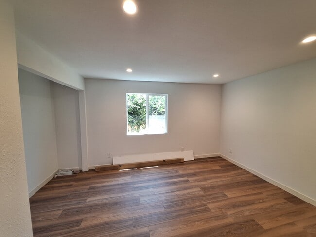 Foto del edificio - 14306 Osborne St
