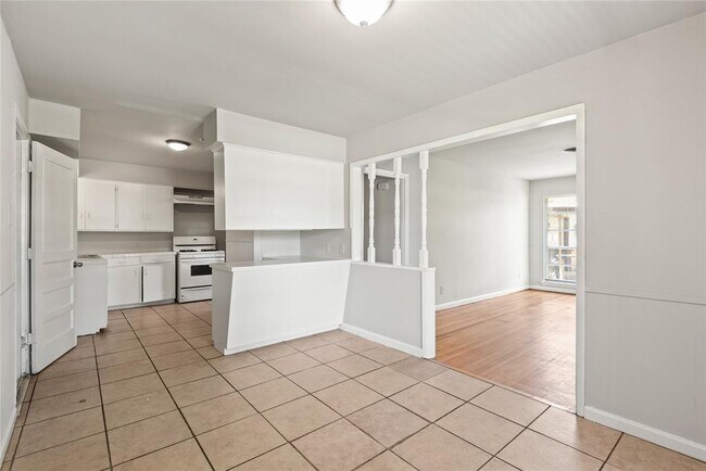 Foto del edificio - 5426 Lillian St