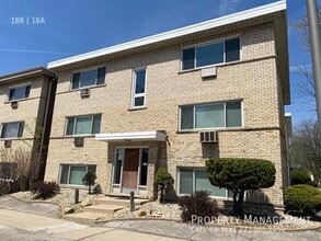 Building Photo - 2800 Burr Oak Ave