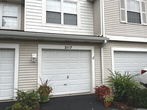 Building Photo - 2117 Orchard Ln