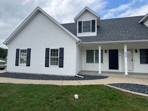Building Photo - 805 Antler Dr