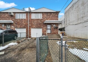 Building Photo - 109-87 Francis Lewis Blvd