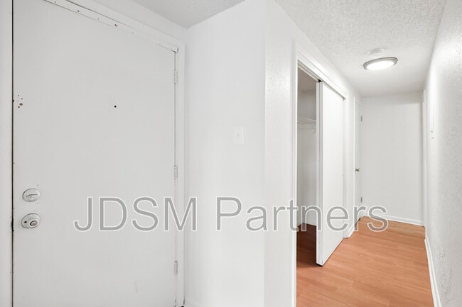 Photo - 1415 N Pearl St House
