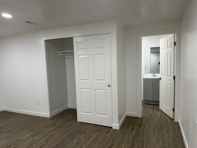 Foto del edificio - 2506 N Geranium Dr