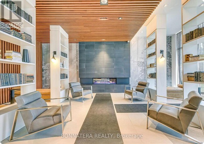 Building Photo - 297-1297 Oak Walk Dr