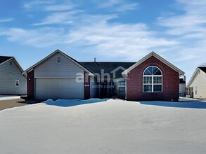 Building Photo - 7215 Kidwell Dr