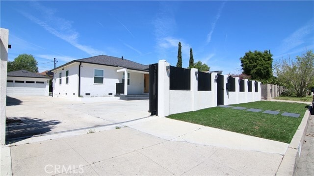Building Photo - 8119 Shadyglade Ave