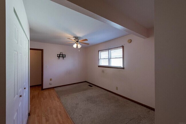 Building Photo - 2705 S 9th St