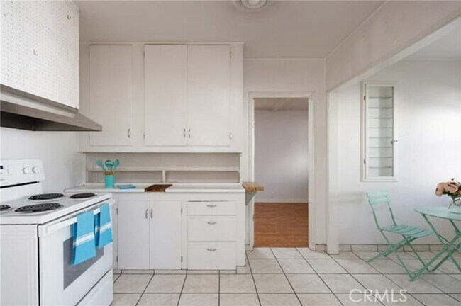 Foto del edificio - 4211 Elmwood Ct