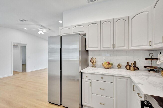 Foto del edificio - 9312 Pinion Dr