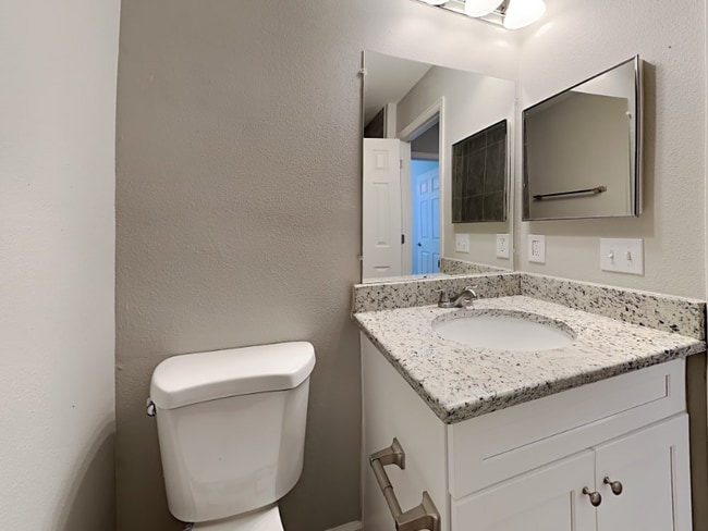 Building Photo - 7218 Moss Bluff Ct