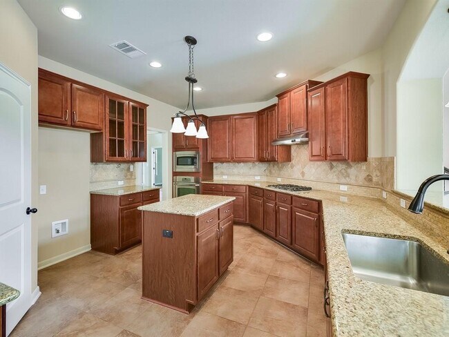 Building Photo - 12317 Montclair Bend