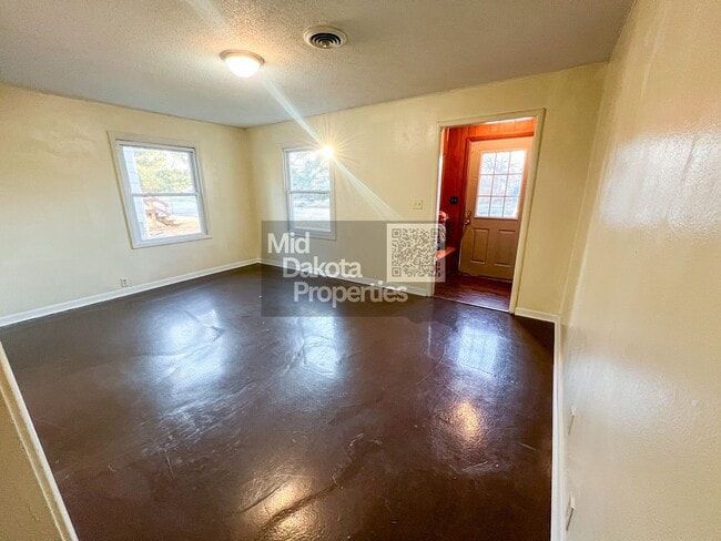 Building Photo - 604 N Wisconsin-2 Bedroom House