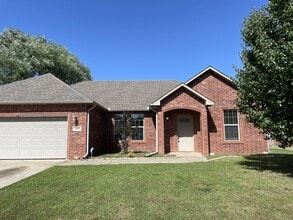 Building Photo - 408 Boggy Creek Dr