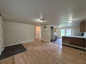 Building Photo - 1604 Elmendorf Dr