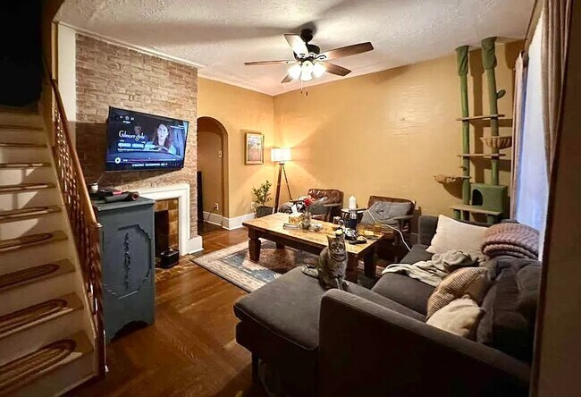 Foto del edificio - 442 Biddle Ave