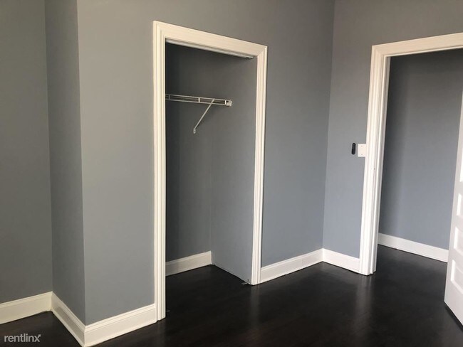 Building Photo - 2 br, 2 bath Apartment - 3803 N Clark St