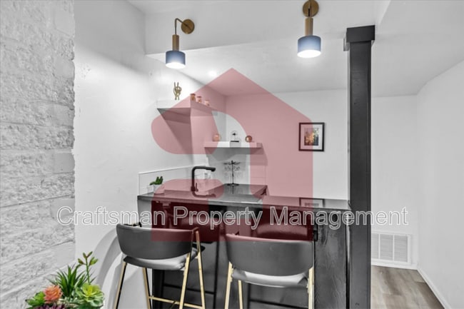 Building Photo - 13128 Green Valley Dr