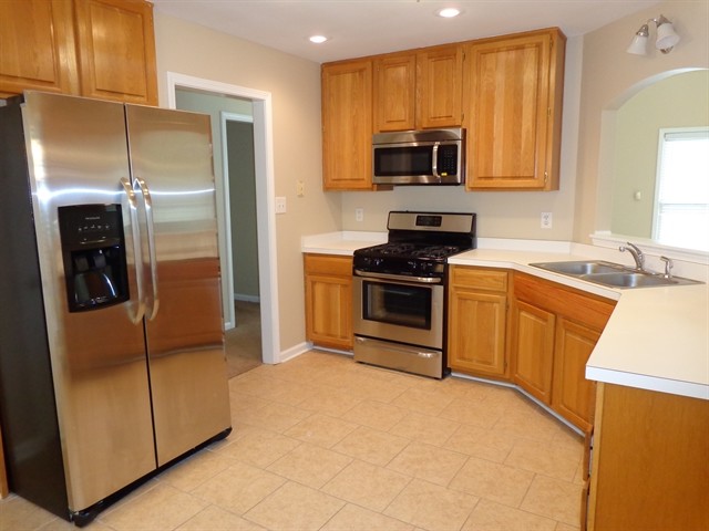Building Photo - 609 Overhill Drive