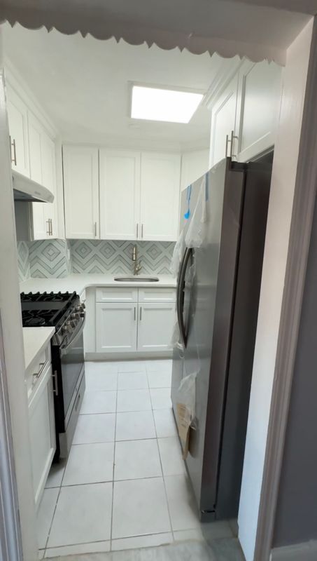 Foto del edificio - 3213 Wickham Ave