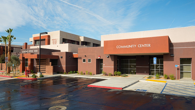 Foto del edificio - Desert Meadows