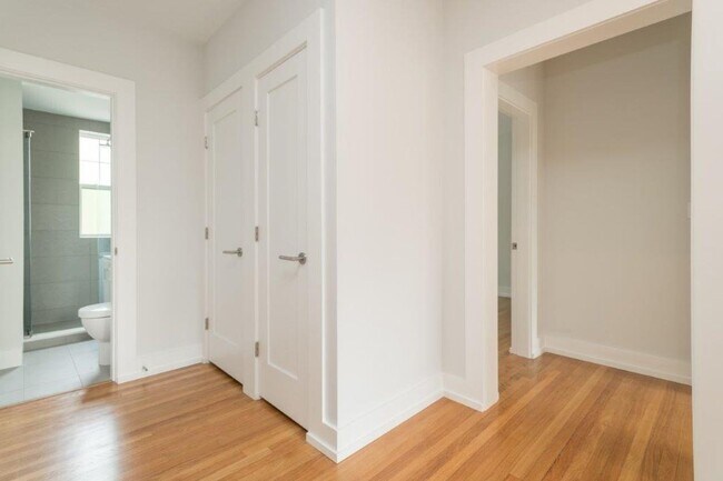 Building Photo - Large 2 bed in Porter Square