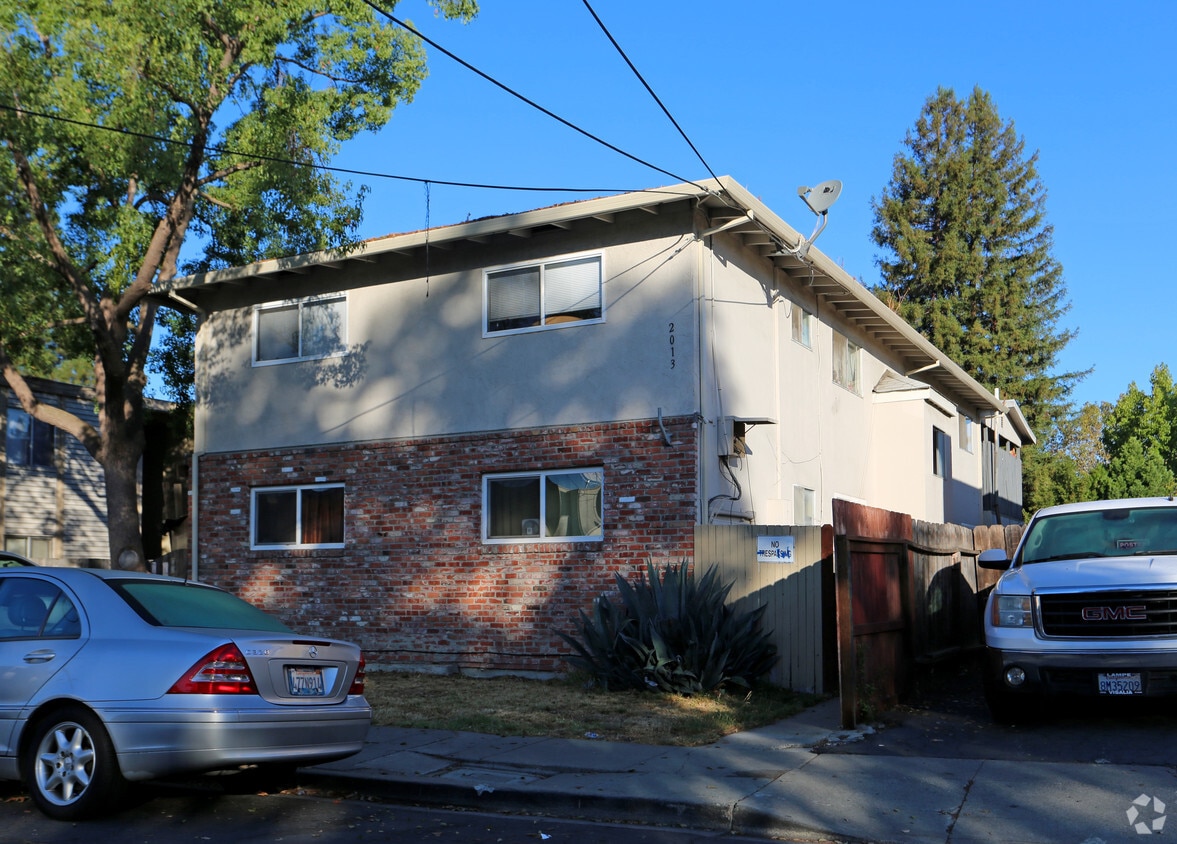 Foto del edificio - 2013 Riley Ct