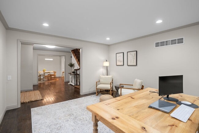 Foto del edificio - 12122 Royal Valley Dr