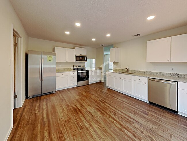 Building Photo - 2407 Canyon Rim