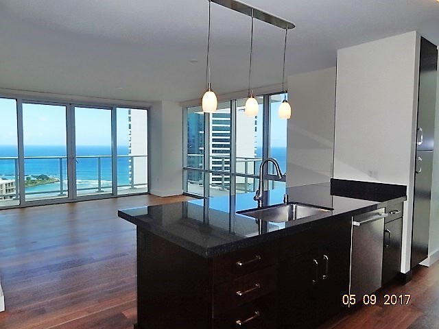 Building Photo - Waihonua at Kewalo 3BR/2BA/2PRK