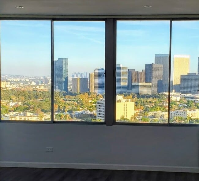 Building Photo - 10501 Wilshire Blvd