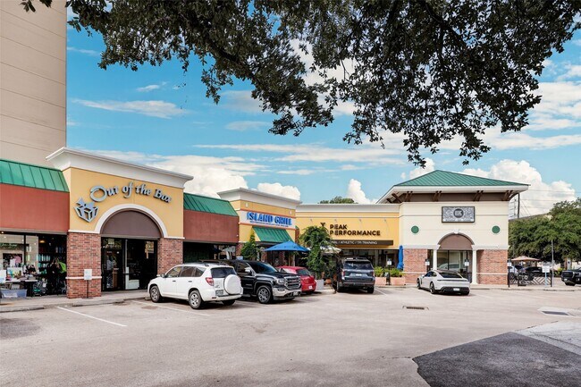 Foto del edificio - 661 Bering Dr