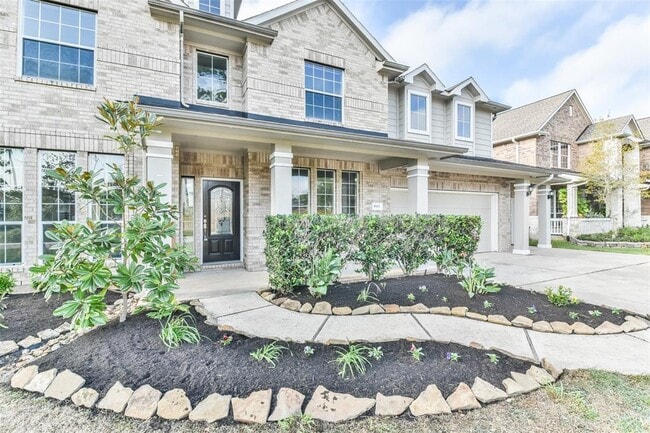 Building Photo - 8111 Edenwood Dr