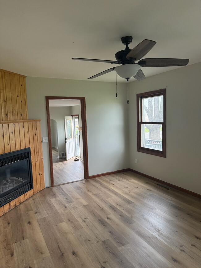 Living Room - 117 Pacific Ave