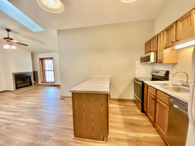Building Photo - 524 Pepperhill Court